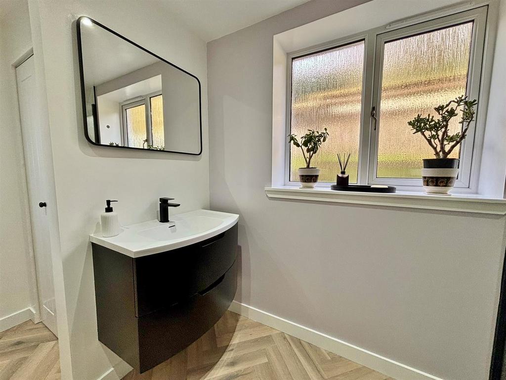 Shower room, Garret Cottage