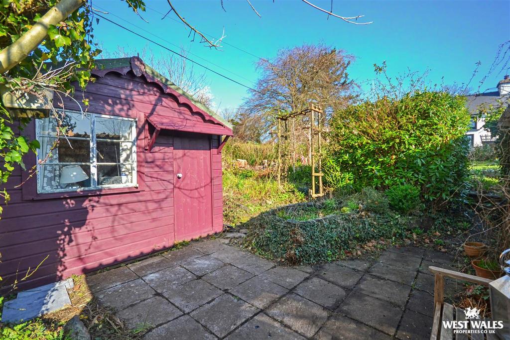 Summer House / Patio