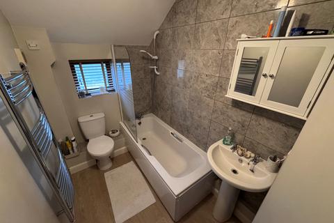 2 bedroom semi-detached house to rent, Warwick Road, Wellesbourne, WARWICK
