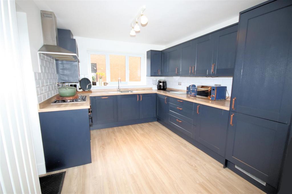 Fitted Kitchen