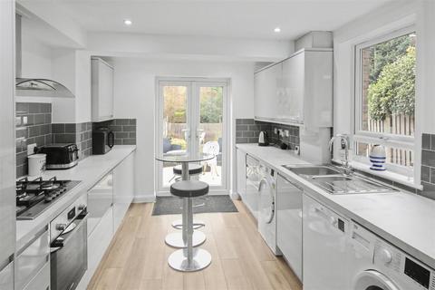 undefined, QUEEN ANNE'S TERRACE, LEATHERHEAD, KT22