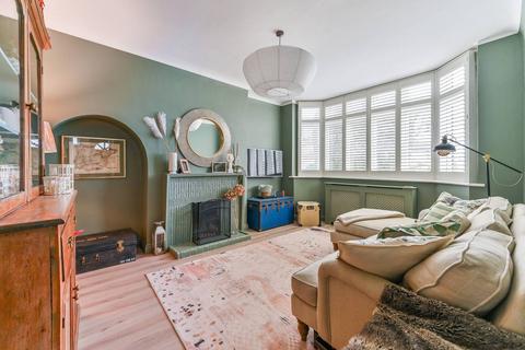 4 bedroom semi-detached house for sale, Van Dyck Avenue, New Malden, KT3