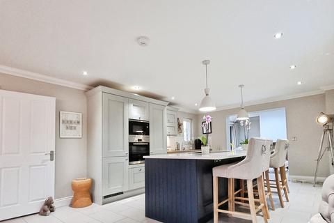 3 bedroom detached house for sale, Newbury Lane, Silsoe, Bedfordshire, MK45