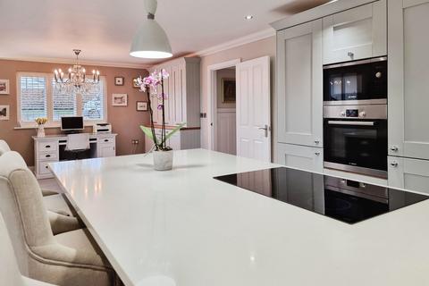 3 bedroom detached house for sale, Newbury Lane, Silsoe, Bedfordshire, MK45