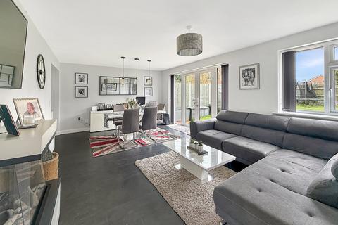3 bedroom semi-detached bungalow for sale, Leys Road, Wivenhoe, Colchester, CO7
