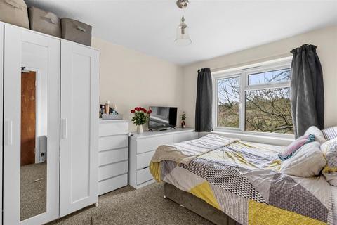 undefined, Deeds Grove, High Wycombe HP12