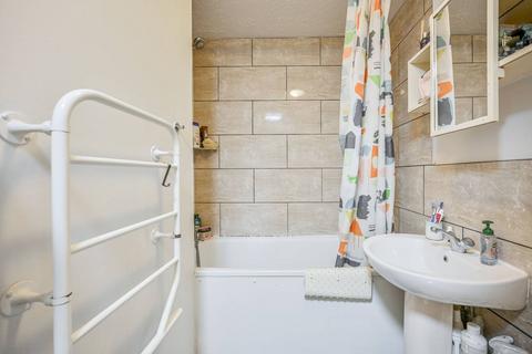 1 bedroom flat for sale, St Pauls Rise, Palmers Green, London, N13