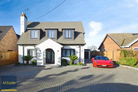 undefined, Hillside, Royston, SG8