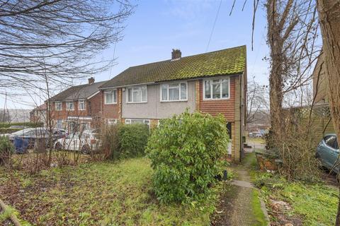 2 bedroom semi-detached house for sale - Deeds Grove, High Wycombe HP12