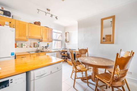 3 bedroom flat to rent, Willesden Lane, NW2, Brondesbury, London, NW2