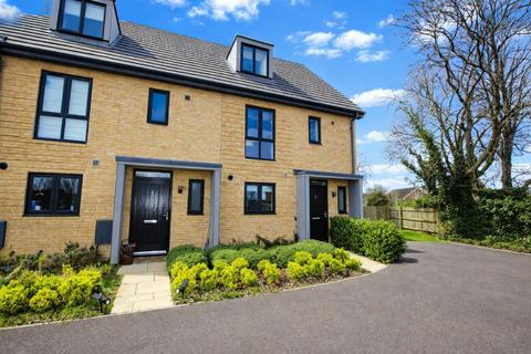 4 bedroom end of terrace house to rent, Barbon Close, Bishop's Stortford CM23