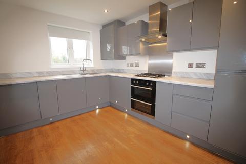 4 bedroom end of terrace house to rent, Barbon Close, Bishop's Stortford CM23