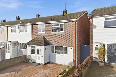 3 bedroom end of terrace house for sale, Udall Gardens, Romford, RM5