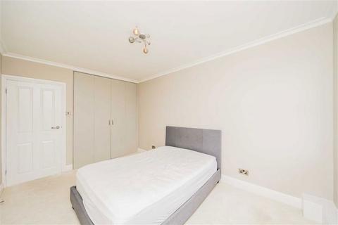 undefined, New Cavendish Street, London W1W