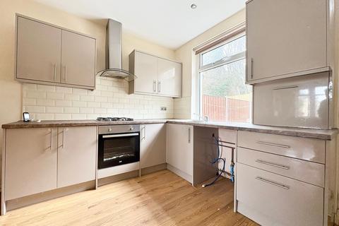 undefined, Carr Bottom Avenue, BRADFORD BD5