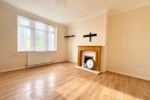 undefined, Carr Bottom Avenue, BRADFORD BD5