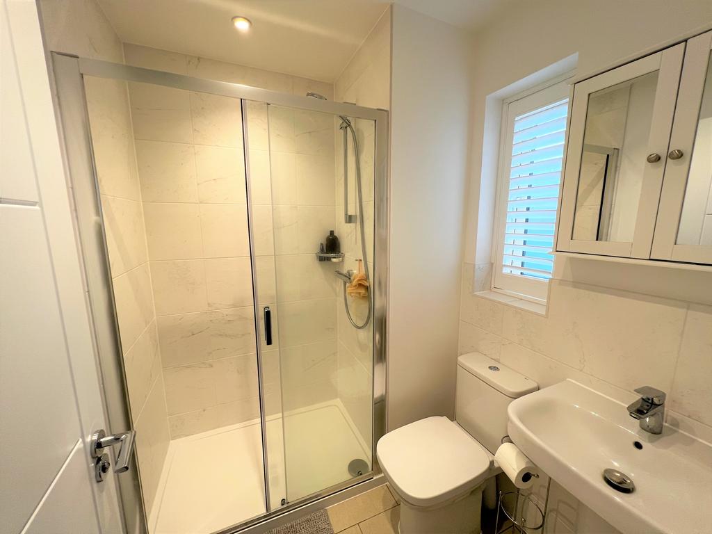 En-suite Bathroom