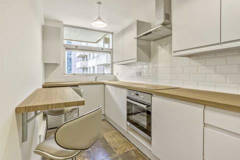 undefined, Upper Ground, London SE1