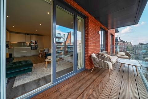 2 bedroom flat for sale, Gaumont Place, Streatham Hill, London, SW2