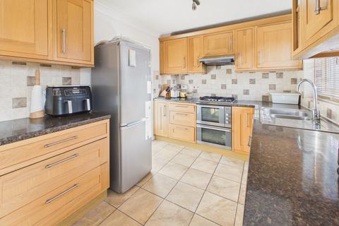 3 bedroom semi-detached house for sale, Gunton Road, Loddon