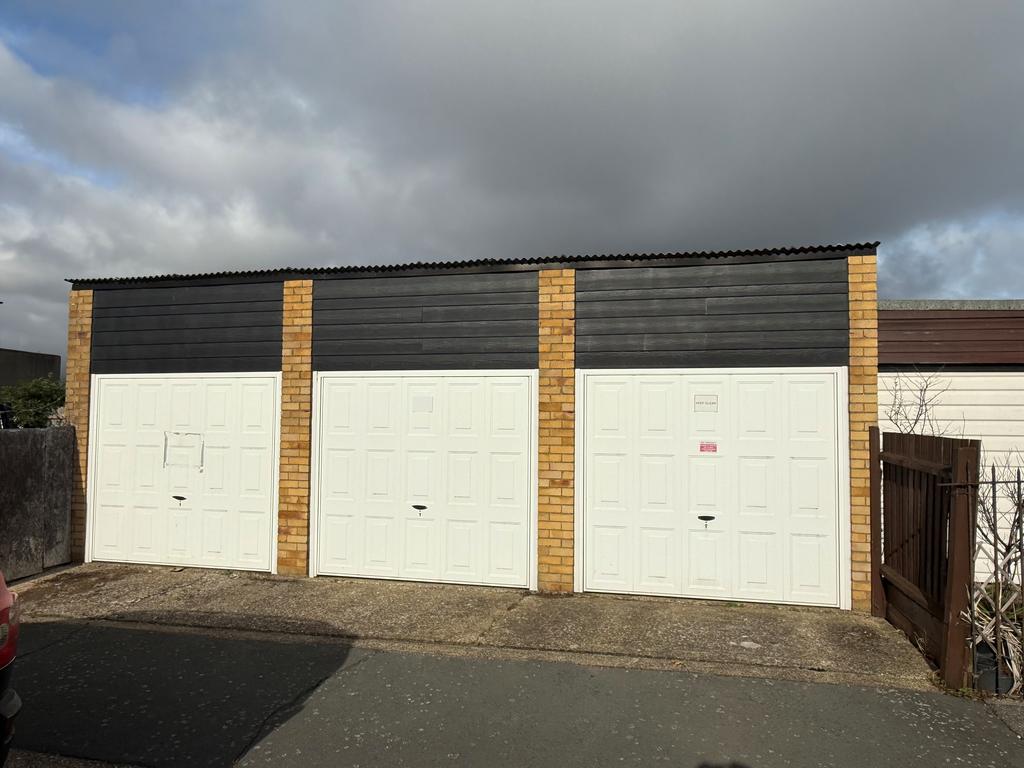 Garages jpg