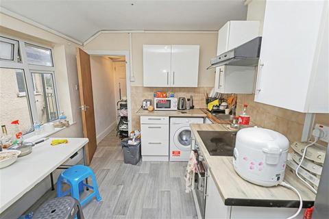 2 bedroom flat for sale, Joel Street, NORTHWOOD