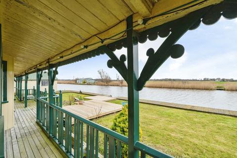 undefined, North East Riverbank, Potter Heigham, Great Yarmouth, Norfolk, NR29