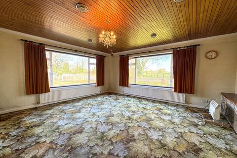 undefined, TERRINGTON ST CLEMENT - Sizeable Detached 3 Bedroom Bungalow in Mature Setting