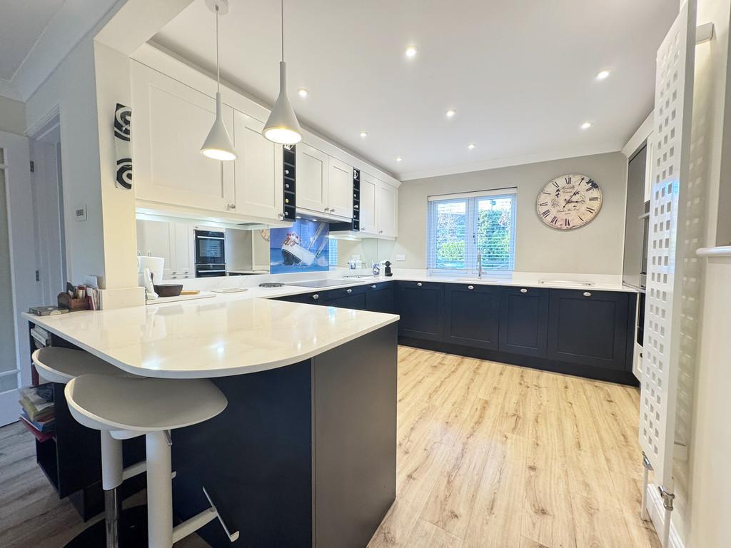 26 SR Kitchen 1