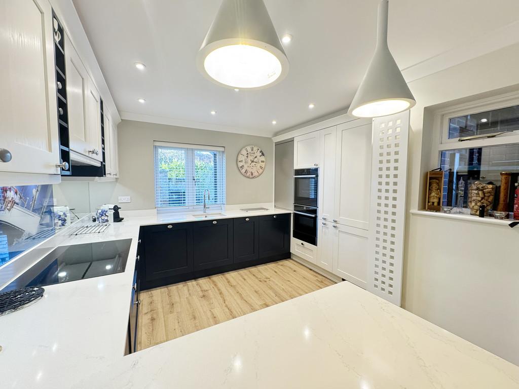 26 SR Kitchen 2