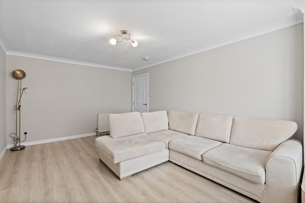 Flat 1, Block 2, Thornbridge Court 09