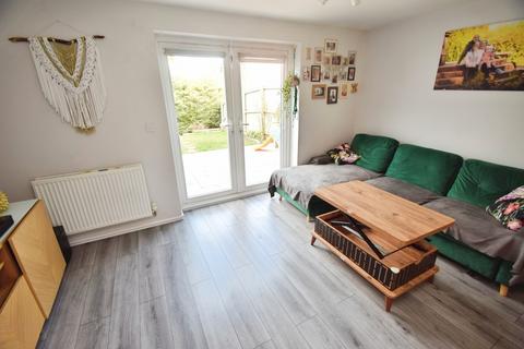 3 bedroom terraced house for sale, Woodend Drive, Bradford BD18