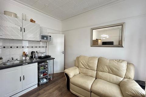 undefined, Mill Hill Road, Acton, W3