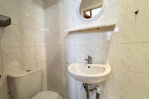 undefined, Mill Hill Road, Acton, W3