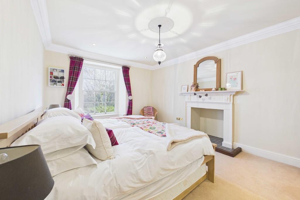 Tarn House - Bedroom 2