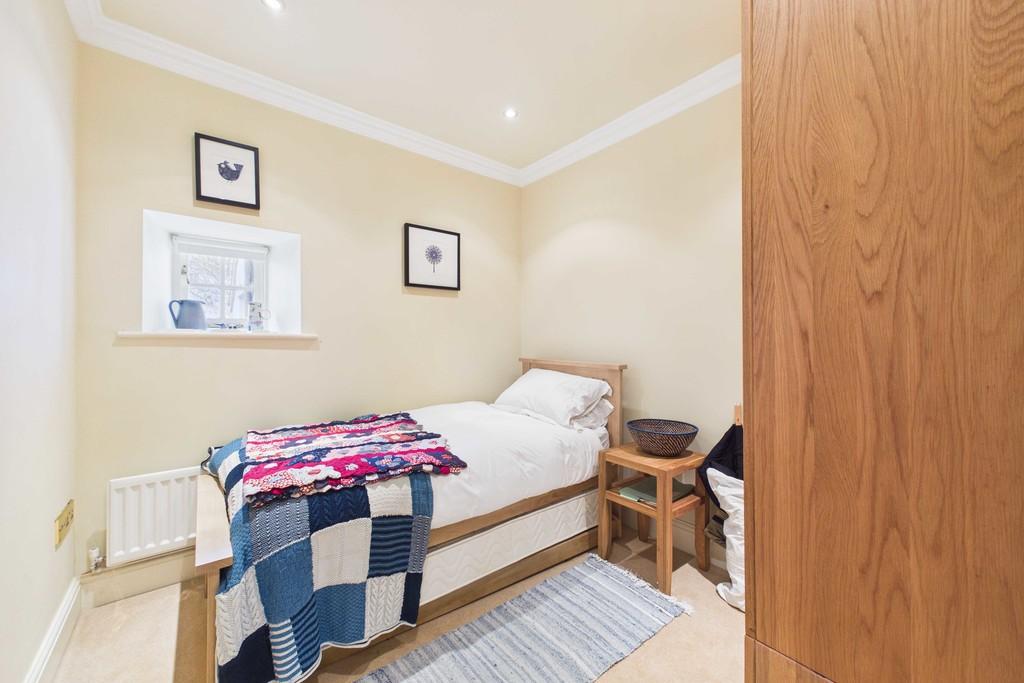 Tarn House - Bedroom 3