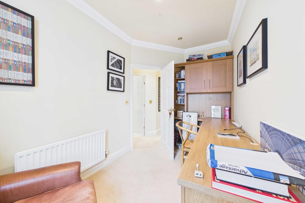 Tarn House - Bedroom 4/Study
