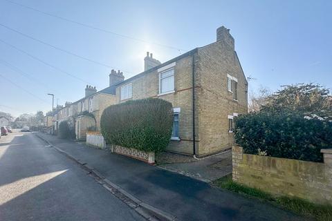 3 bedroom semi-detached house to rent, Saffron Road, Cambridge CB24