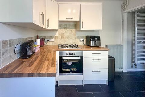 3 bedroom semi-detached house to rent, Saffron Road, Cambridge CB24