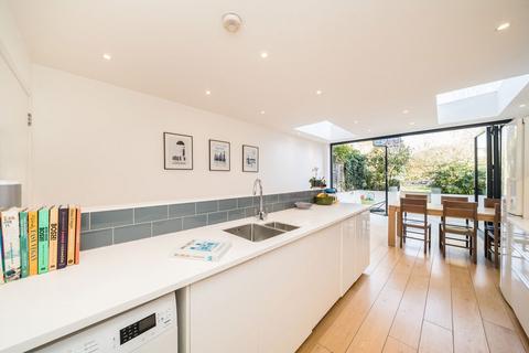 4 bedroom terraced house for sale, Beechcroft Road, London SW17