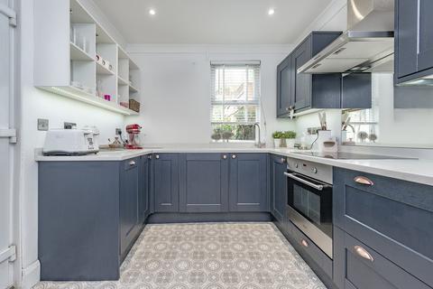 2 bedroom terraced house for sale, Chipstead Valley Road, Coulsdon CR5