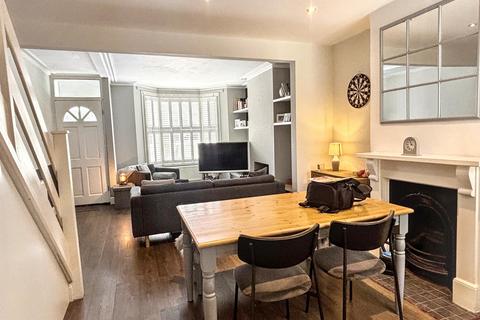 2 bedroom terraced house for sale, Chipstead Valley Road, Coulsdon CR5