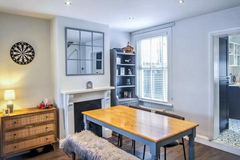 2 bedroom terraced house for sale, Chipstead Valley Road, Coulsdon CR5