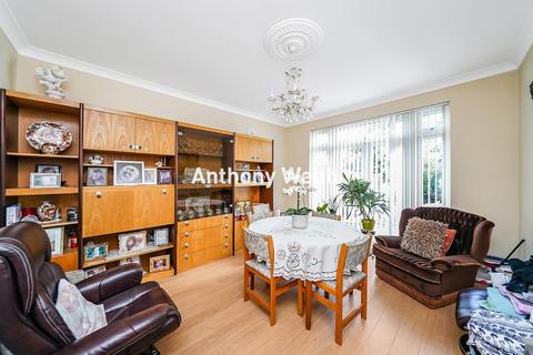 undefined, Connaught Gardens, Palmers Green, N13
