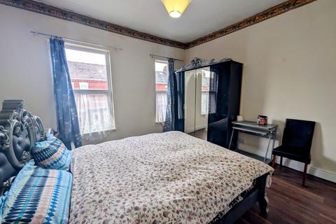 4 bedroom terraced house to rent, Darnley Street, MANCHESTER, M16