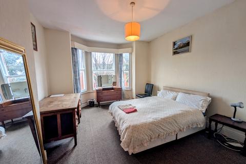 4 bedroom terraced house to rent, Leighton Road, MANCHESTER, M16