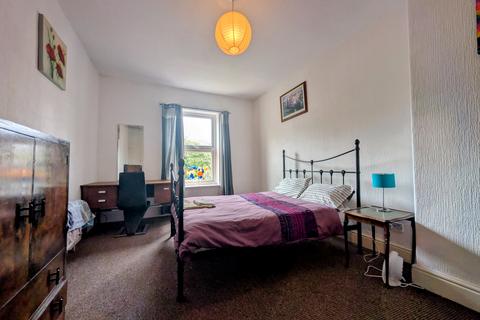 4 bedroom terraced house to rent, Leighton Road, MANCHESTER, M16