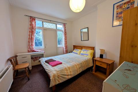 4 bedroom terraced house to rent, Leighton Road, MANCHESTER, M16