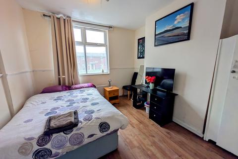 undefined, Chisholm Street, MANCHESTER, M11
