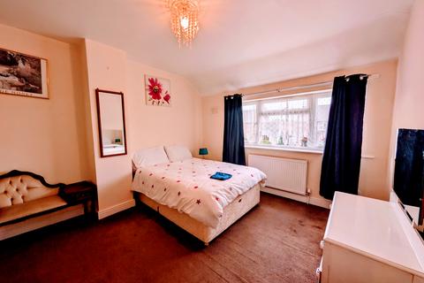 4 bedroom house to rent, Massey Road, SALE, M33